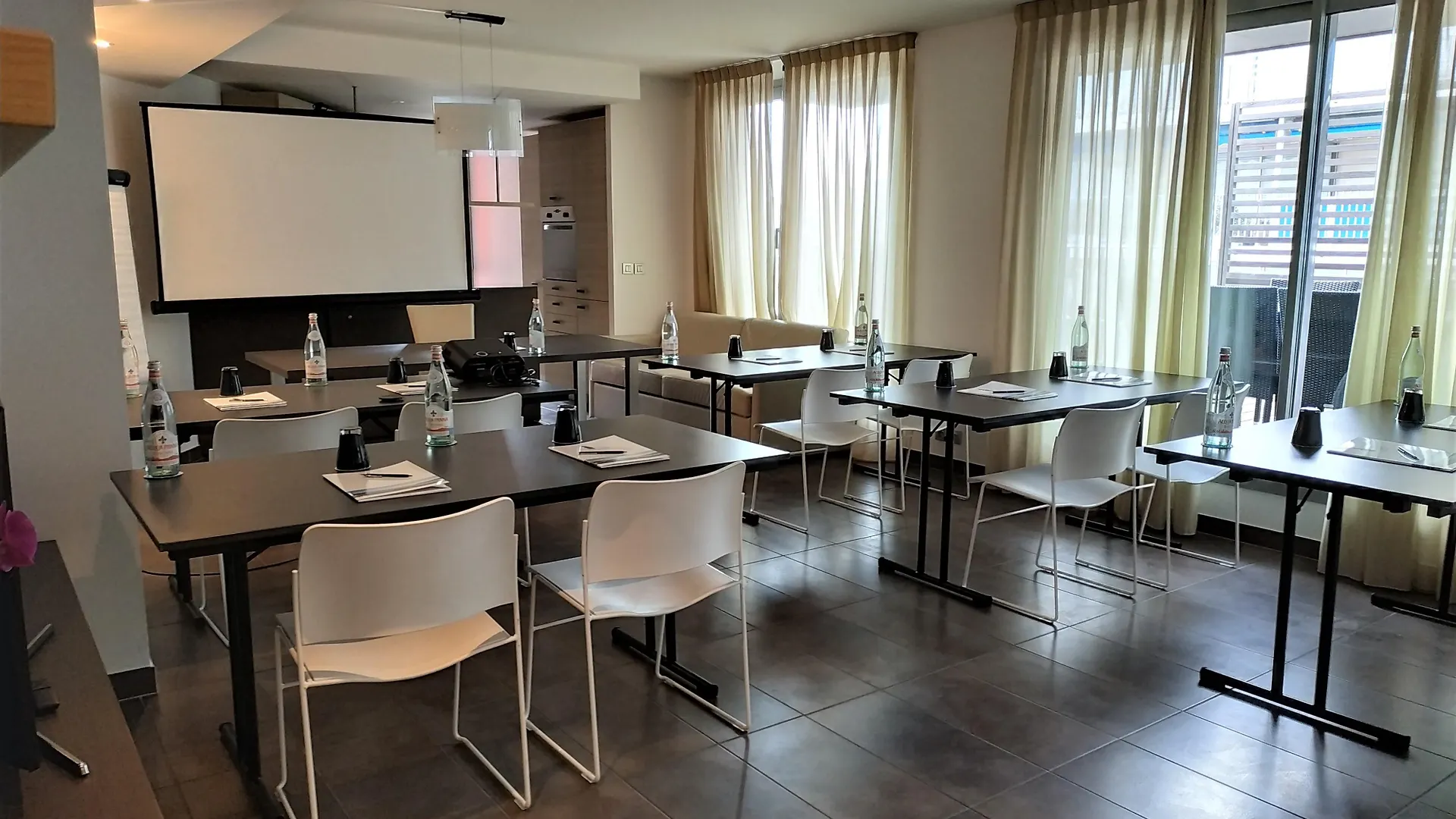 Hotel Royal Antibes - Luxury Hotel, Résidence, Beach&Spa